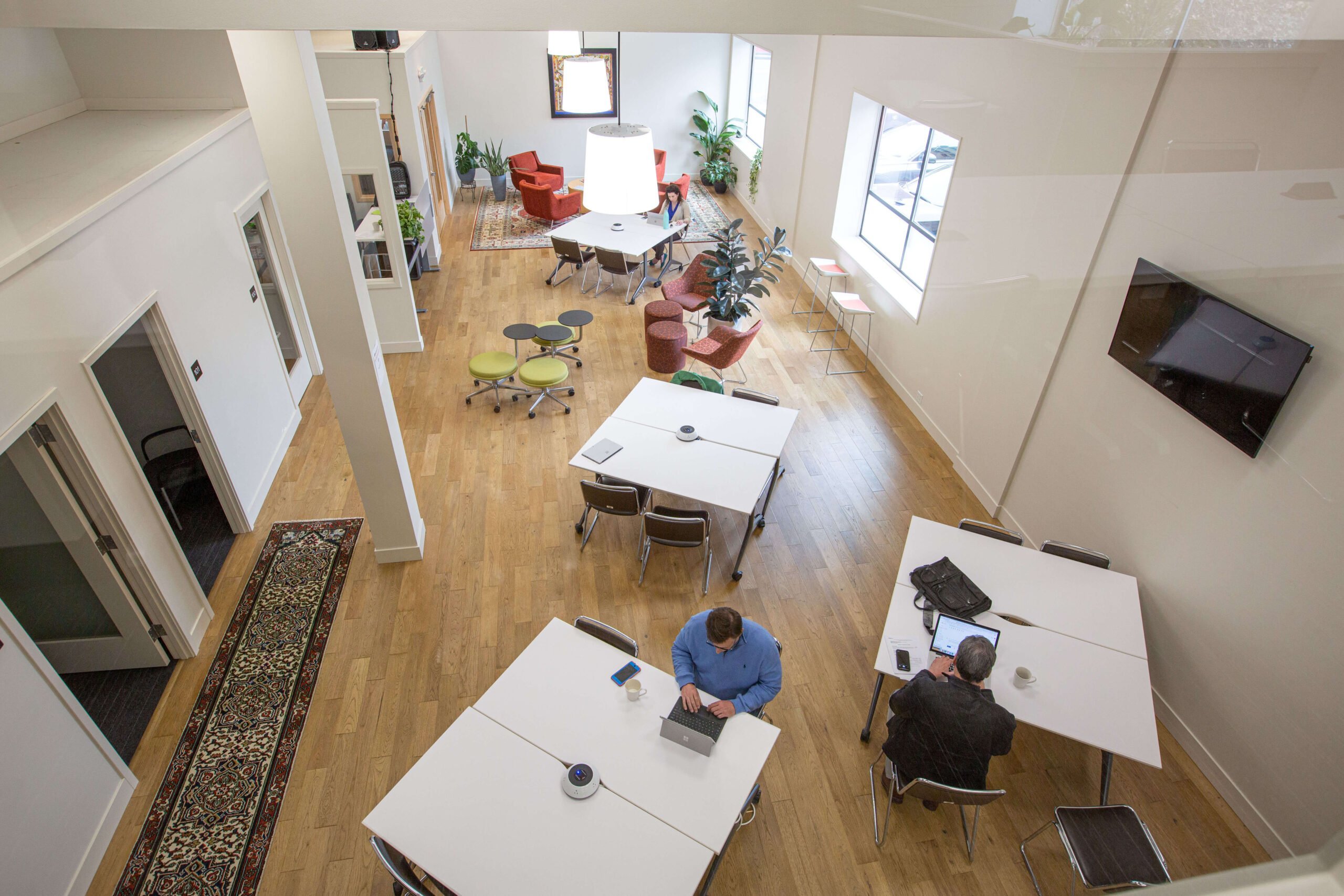 Top-view-tractionspace-coworking-1-scaled
